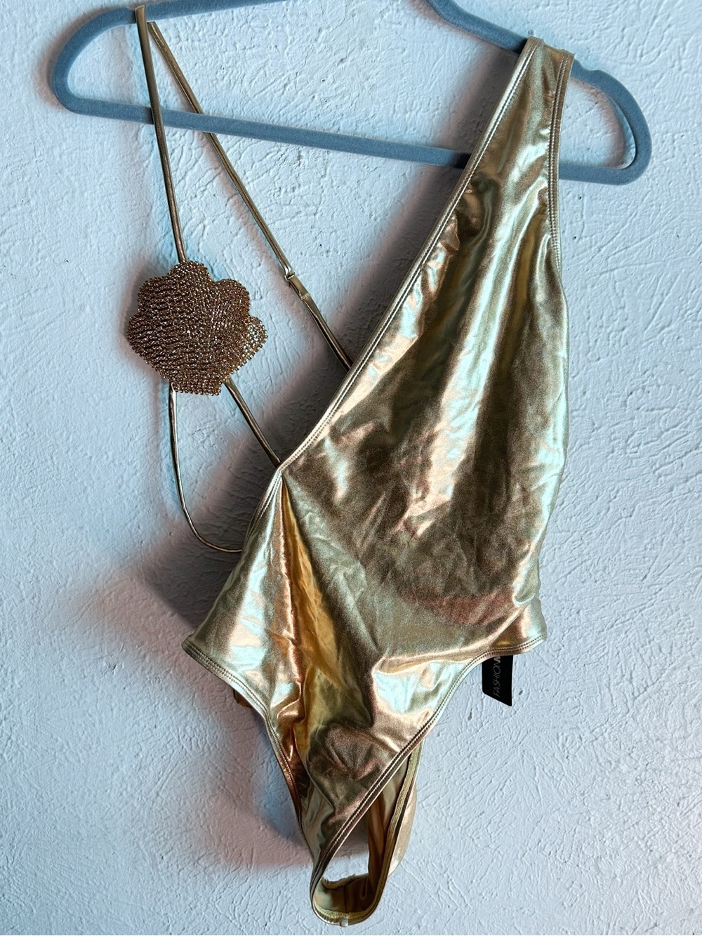 Fashion Nova Mermaid Seashells Rhinestone 1 Piece Sunsuit Gold NWT XL - Picture 2 of 7
